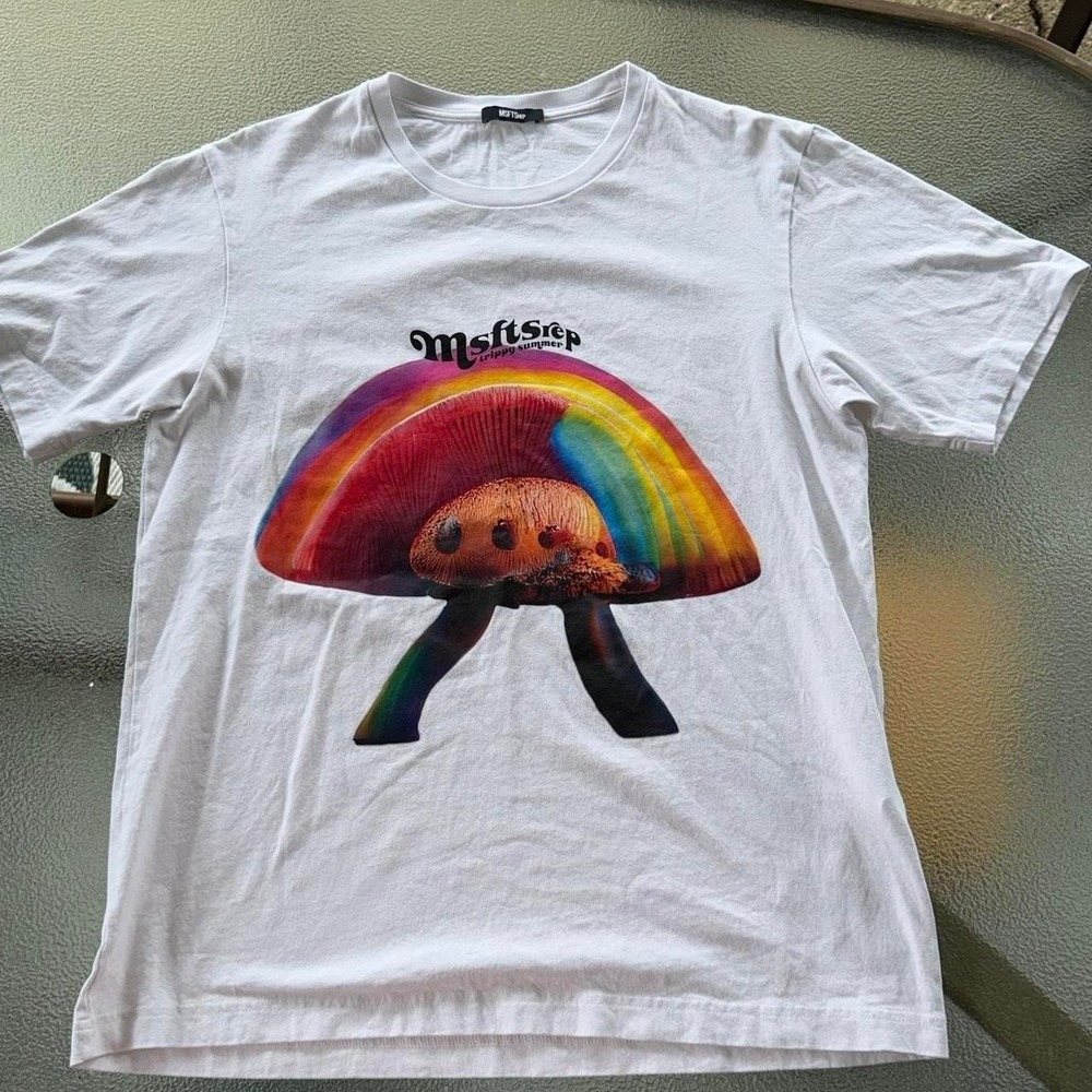 MSFTSrep Trippy Summer Rainbow Mushroom Graphic Tee | Jaden Smith | Size Small